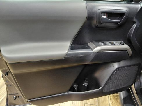 Used 2021 Toyota Tacoma SR5 image 31