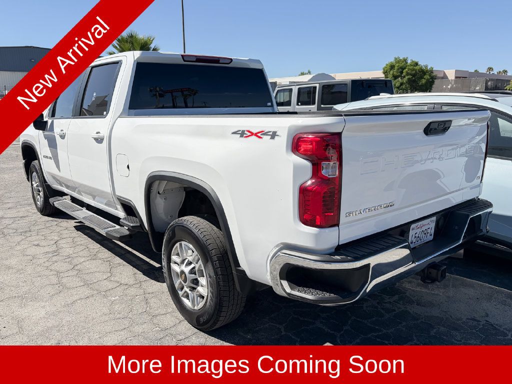 Used 2025 Chevrolet Silverado 2500 LT w/ Convenience Package AWD/4WD image 3