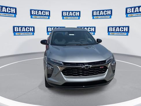 Used 2026 Chevrolet Trax RS w/ Driver Confidence Package FWD image 3