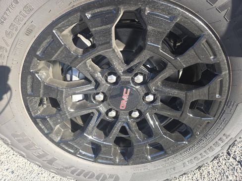 New 2026 GMC Canyon Elevation w/ Convenience Package RWD image 13
