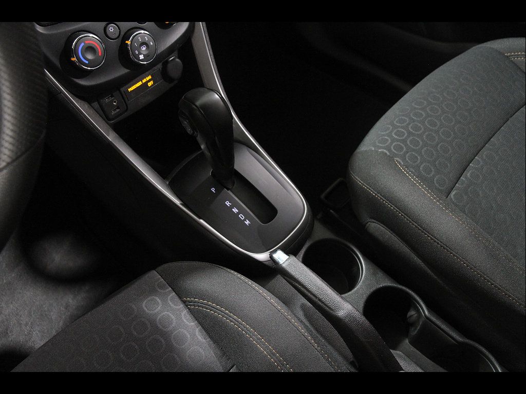 Used 2020 Chevrolet Trax LS w/ Tint and Cruise Package FWD image 12