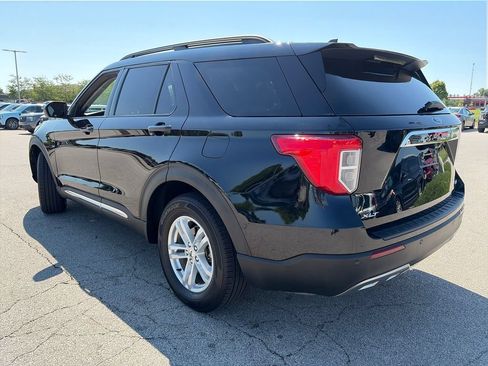 Used 2023 Ford Explorer XLT w/ Equipment Group 202A AWD/4WD image 4