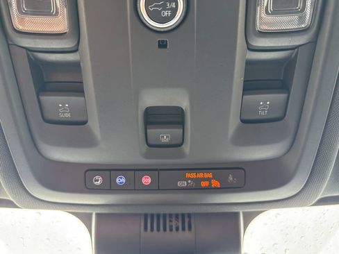 Used 2023 GMC Yukon SLT image 37