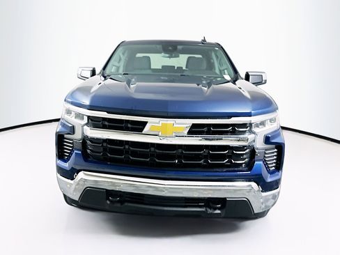 Used 2022 Chevrolet Silverado 1500 LT image 2