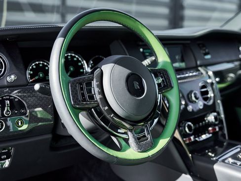 Used 2023 Rolls-Royce Cullinan Black Badge w/ Driver's Package image 43