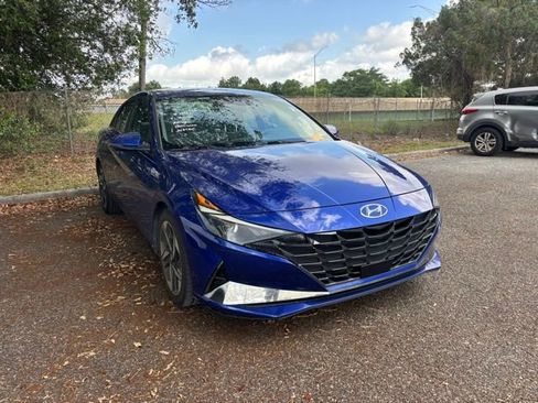 Used 2021 Hyundai Elantra SEL w/ Convenience + Premium Package FWD image 7