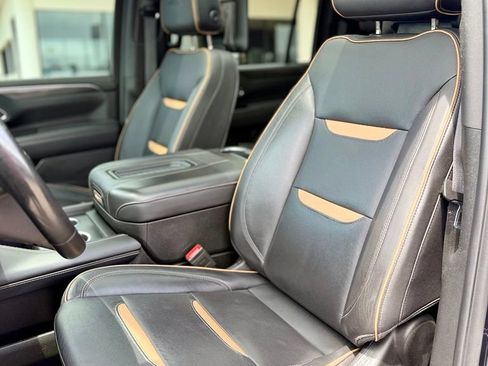 Used 2023 GMC Yukon XL AT4 w/ LPO, Floor Liner Package AWD/4WD image 11