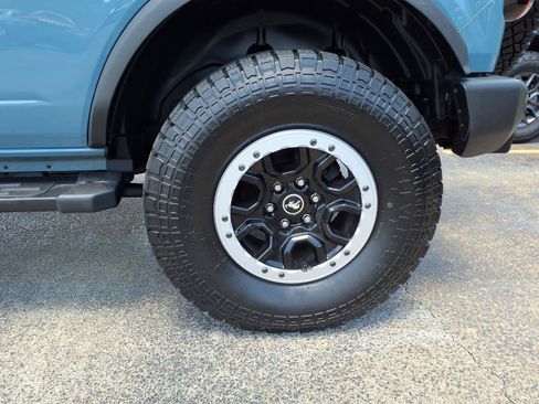Used 2023 Ford Bronco Outer Banks w/ Sasquatch Package AWD/4WD image 6
