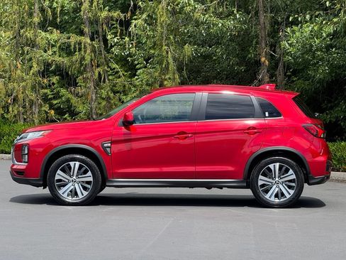 Used 2024 Mitsubishi Outlander Sport ES AWD/4WD image 3