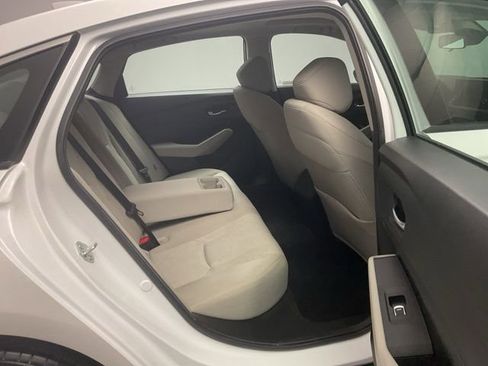 Certified 2024 Honda Accord EX image 28