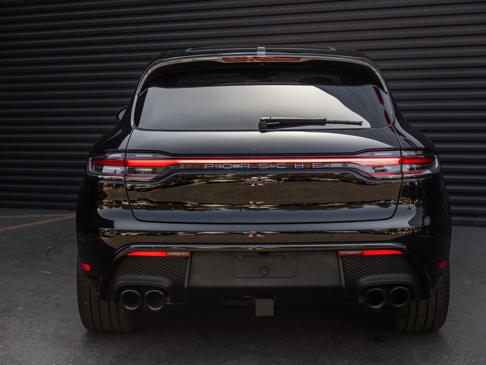 Certified 2026 Porsche Macan Turbo AWD/4WD image 8
