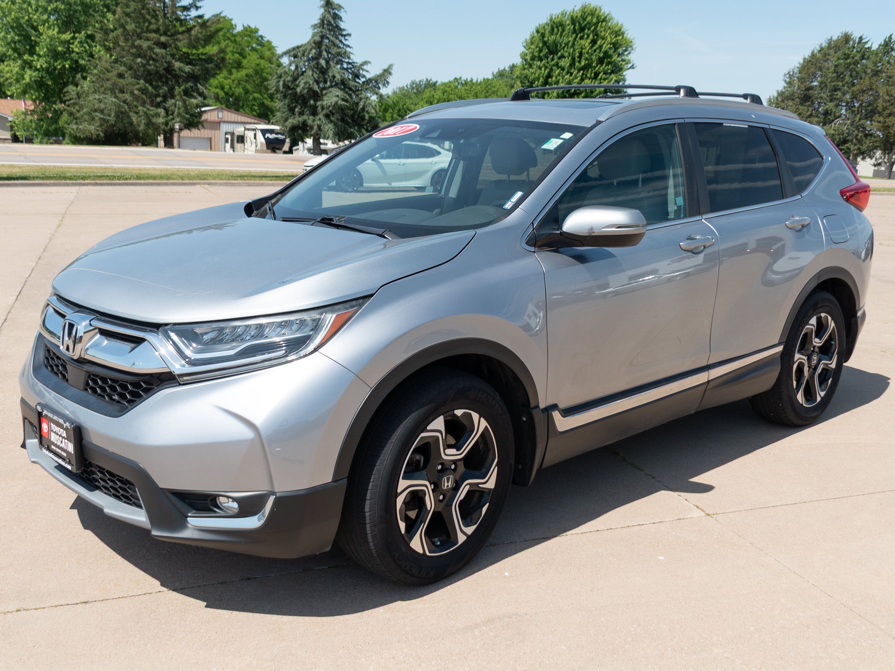Used 2017 Honda CR-V Touring image 5