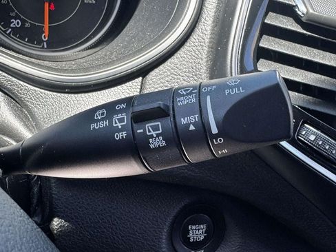 Used 2019 Jeep Cherokee Limited AWD/4WD image 23