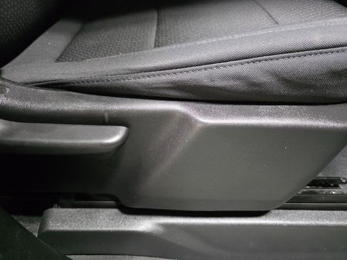 Used 2020 Chevrolet Silverado 1500 Custom w/ Custom Value Package image 26