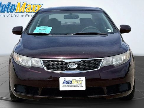 Used 2011 Kia Forte EX FWD image 2