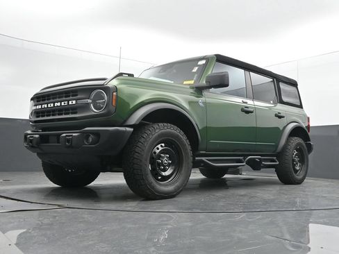 Used 2023 Ford Bronco Black Diamond AWD/4WD image 27