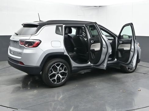 Used 2025 Jeep Compass Limited AWD/4WD image 61