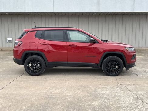 New 2026 Jeep Compass Latitude image 2