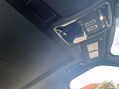 Used 2022 Land Rover Range Rover Westminster Edition image 28