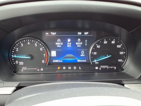 Certified 2022 Ford Explorer XLT w/ Equipment Group 202A AWD/4WD image 29