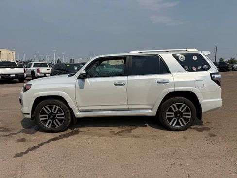 Used 2024 Toyota 4Runner Limited AWD/4WD image 2