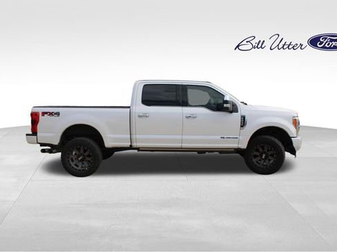 Used 2019 Ford F250 Platinum w/ Platinum Ultimate Package image 4