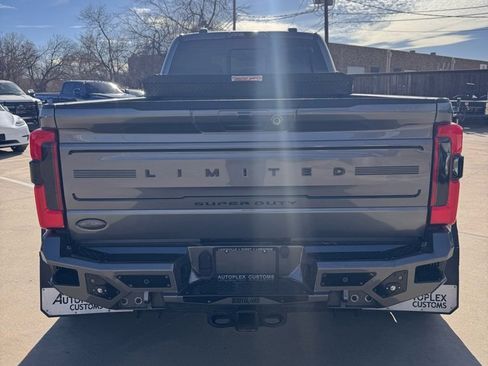 Used 2024 Ford F450 Limited image 7