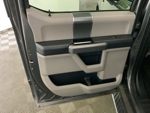 Used 2016 Ford F150 XLT w/ Equipment Group 302A Luxury AWD/4WD image 28