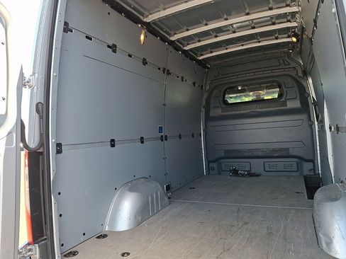 Used 2021 Mercedes-Benz Sprinter 2500 w/ Driver Convenience Package image 27