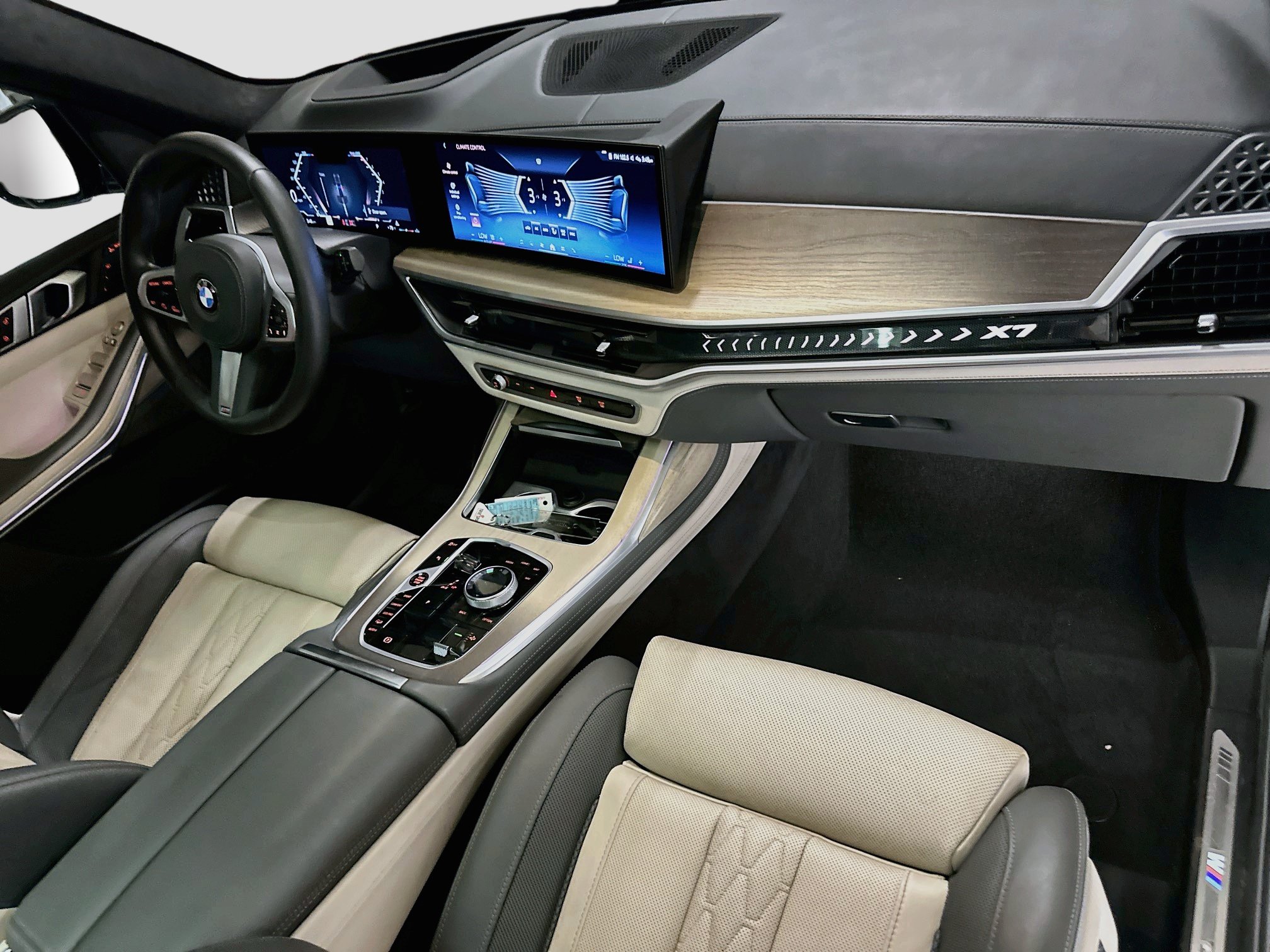 Certified 2025 BMW X7 xDrive40i w/ Executive Package AWD/4WD image 30