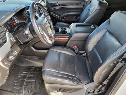 Used 2019 GMC Yukon XL SLT image 8