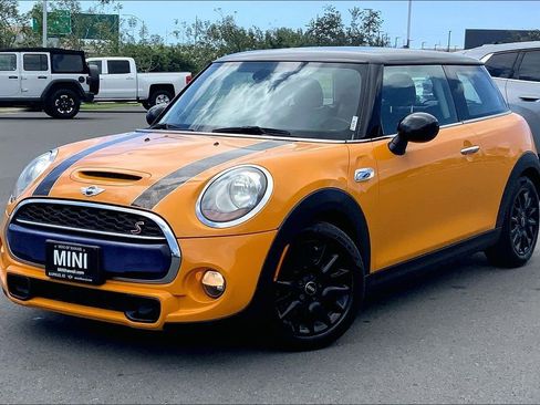 Used 2015 MINI Cooper S FWD image 2