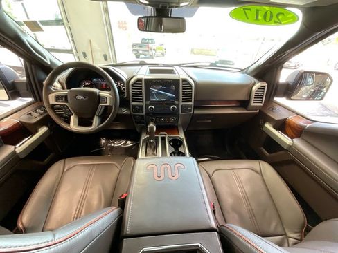 Used 2017 Ford F150 King Ranch w/ Equipment Group 601A Luxury AWD/4WD image 8