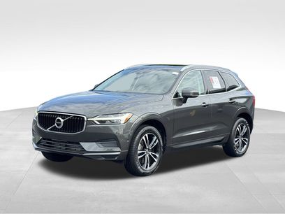 Used 2019 Volvo XC60 T6 Momentum w/ Multimedia Package
