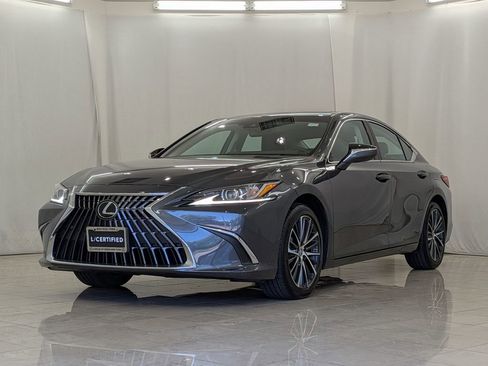 Used 2025 Lexus ES 350 w/ Premium Package FWD image 4