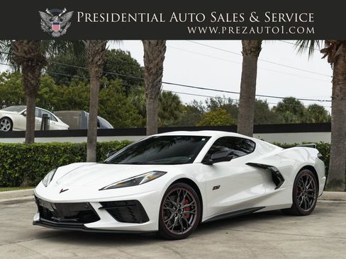 Used 2023 Chevrolet Corvette Stingray Premium Cpe w/ Z51 Performance Package RWD image 1