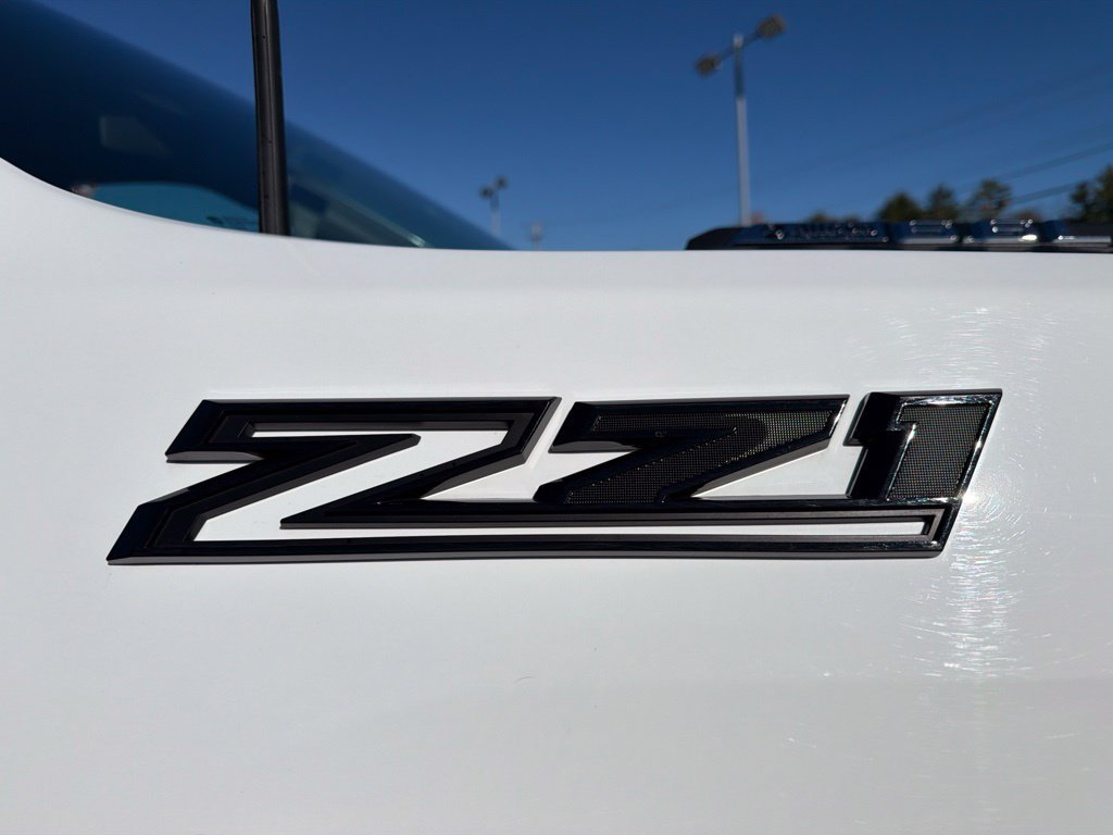 Used 2024 Chevrolet Silverado 2500 Custom w/ Custom Convenience Package AWD/4WD image 11
