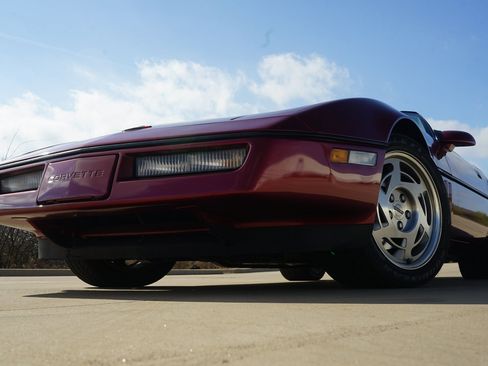 Used 1990 Chevrolet Corvette Convertible image 4