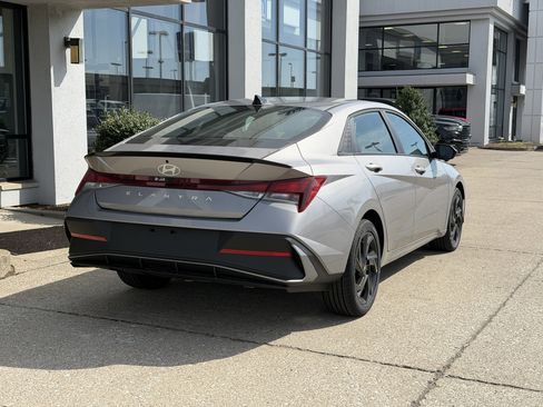 New 2026 Hyundai Elantra Sport FWD image 5