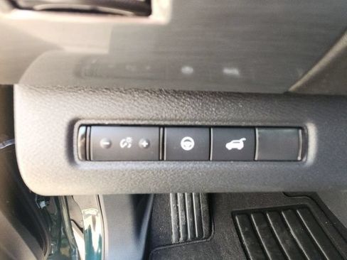Used 2025 Nissan Pathfinder SL w/ Black Appearance Package AWD/4WD image 25