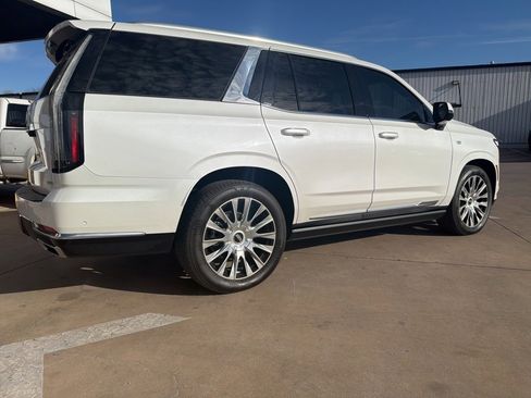 Used 2025 Cadillac Escalade Premium Luxury Platinum w/ LPO, Floor Liner Package image 3