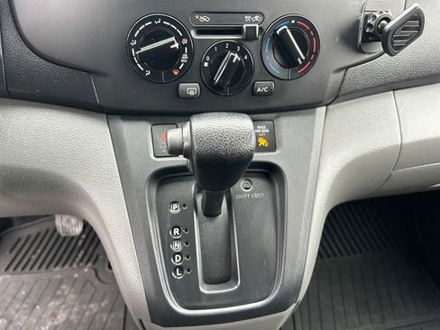 Used 2020 Nissan NV200 S w/ Back Door Glass Package image 23