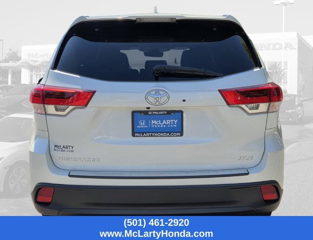 Used 2018 Toyota Highlander XLE FWD image 6