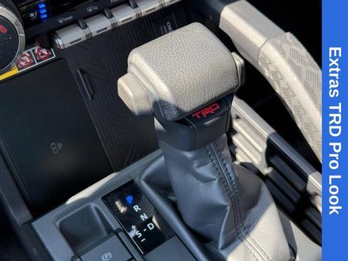 Used 2025 Toyota 4Runner TRD Off-Road Premium AWD/4WD image 27