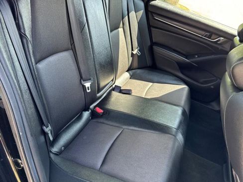 Used 2019 Honda Accord Sport image 18