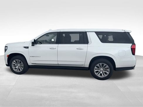 Used 2023 GMC Yukon XL Denali w/ Max Trailering Package AWD/4WD image 17