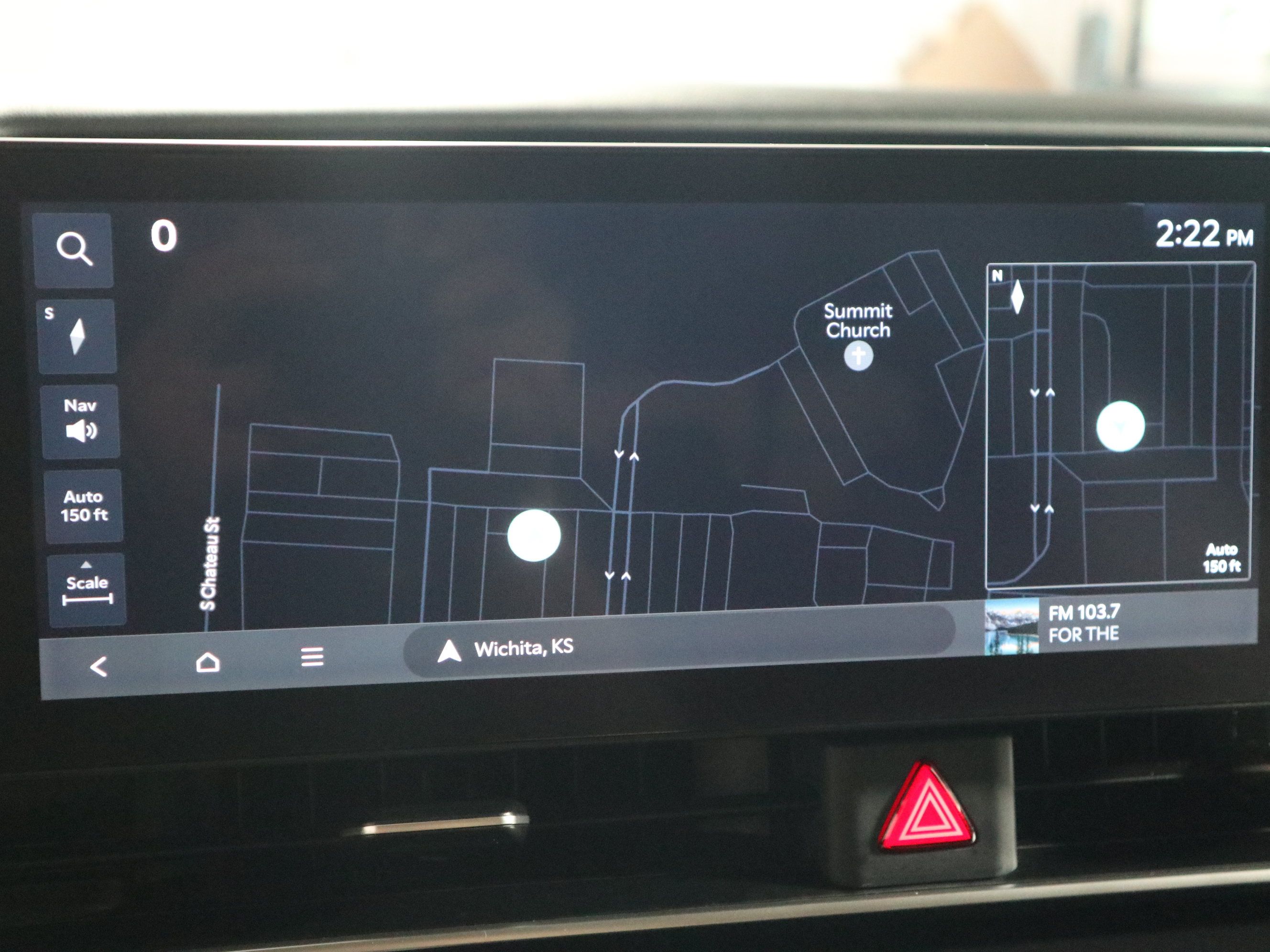 Used 2025 Kia Carnival FWD image 23