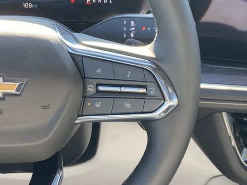 New 2025 Chevrolet Suburban Premier image 14