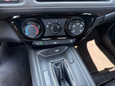 Used 2021 Honda HR-V Sport image 20