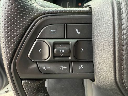 Used 2025 Toyota Tacoma SR image 14